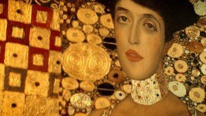 woman in gold klimt painting